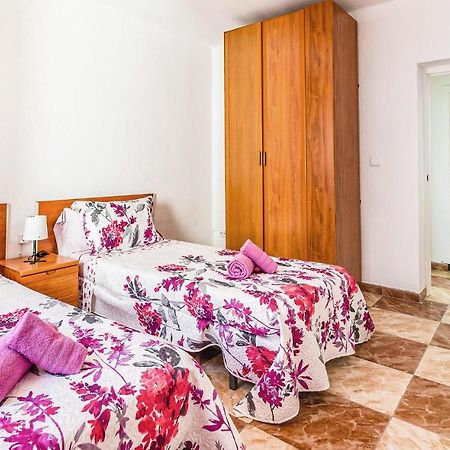 Beautiful Apartment In Cordoba With Kitchenette Dış mekan fotoğraf