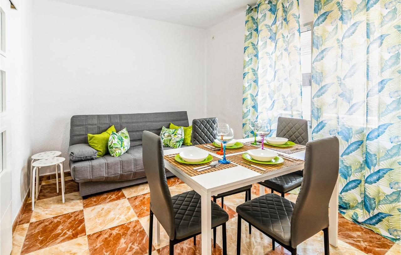Beautiful Apartment In Cordoba With Kitchenette Dış mekan fotoğraf